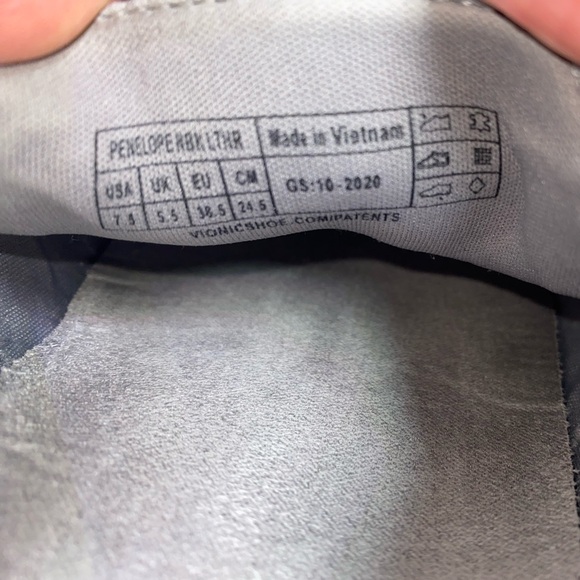 Vionic Penelope slip on sneaker in gray. Size 7.5 - Picture 11 of 13